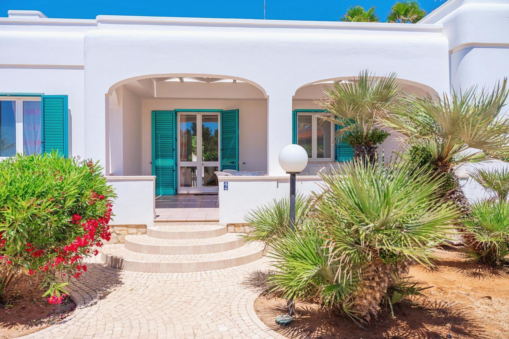 Residence Oasi Sul Mare Torre Suda Esterno foto