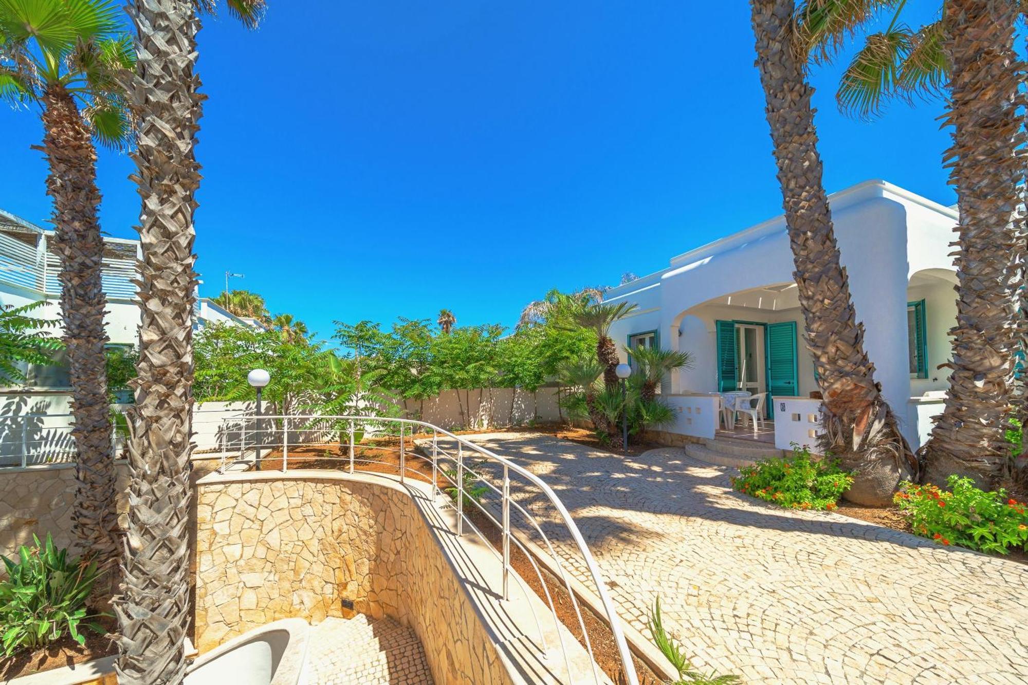 Residence Oasi Sul Mare Torre Suda Esterno foto