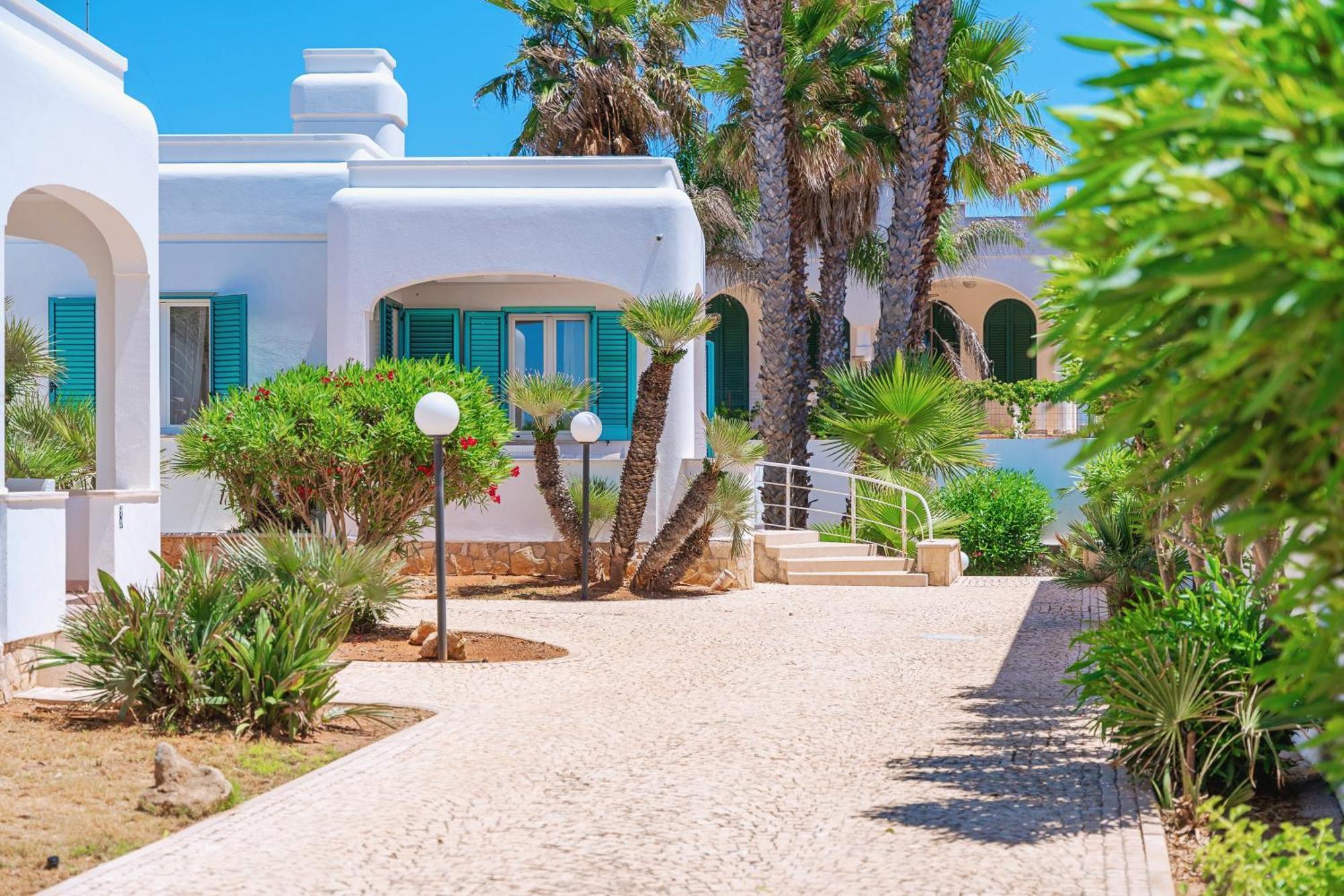 Residence Oasi Sul Mare Torre Suda Esterno foto