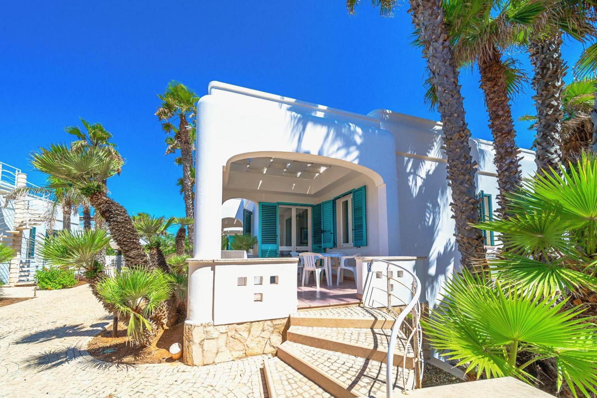 Residence Oasi Sul Mare Torre Suda Esterno foto