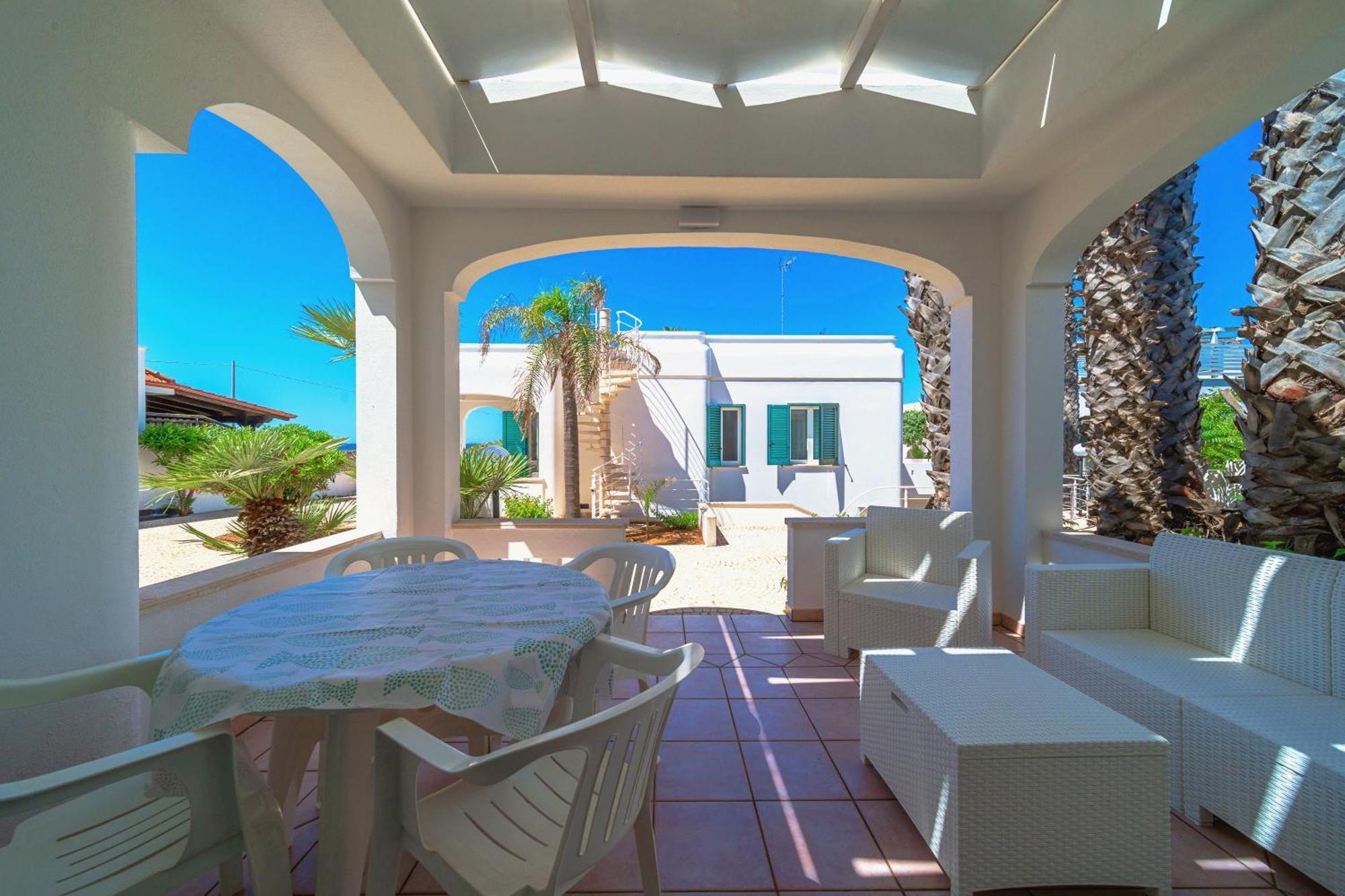 Residence Oasi Sul Mare Torre Suda Esterno foto