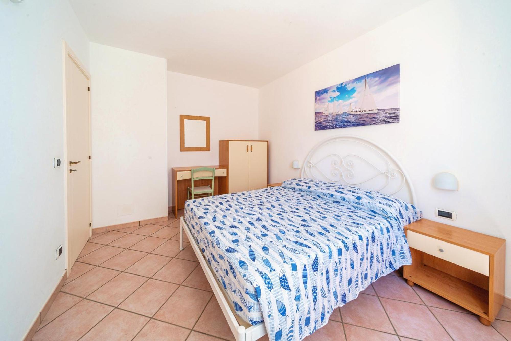 Residence Oasi Sul Mare Torre Suda Esterno foto